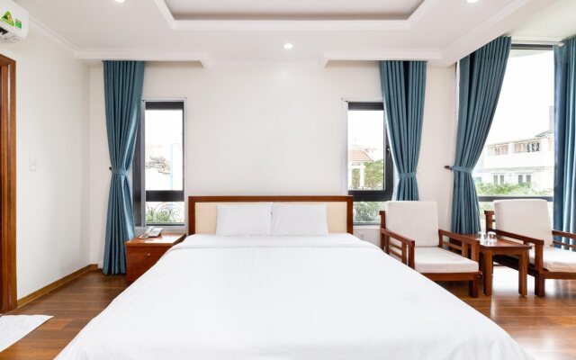 Sunny Hotel and Apartment