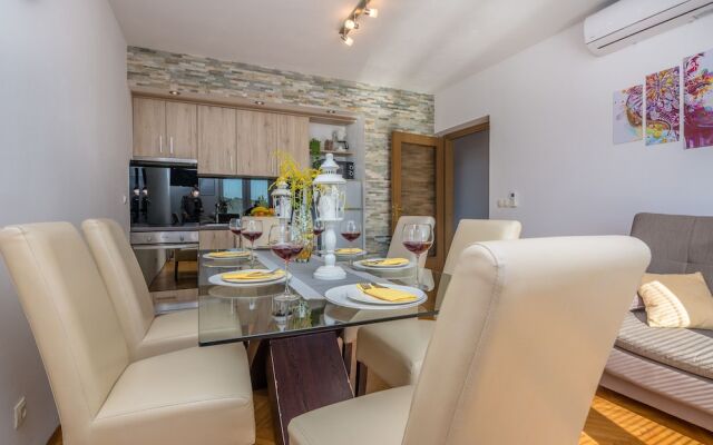 Apartment Radovic Nives