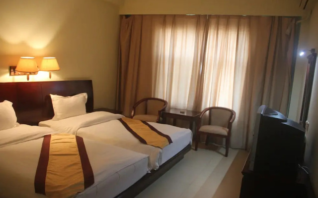 Royal Hotel Luang Namtha ' Huang Ching'