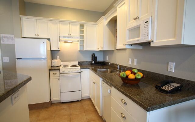 Rivertide Suites Hotel
