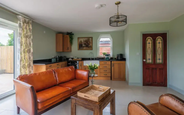 Self-contained Cosy one Bedroom Holiday Barn