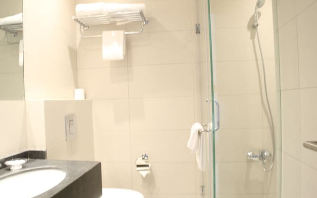 The Ray Hotel & Studios