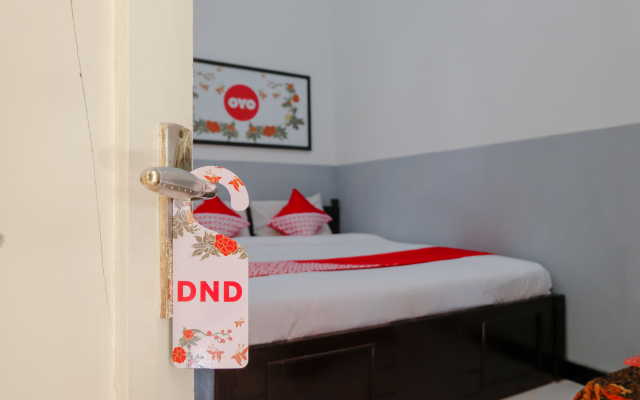 OYO 1028 Garuda Residence