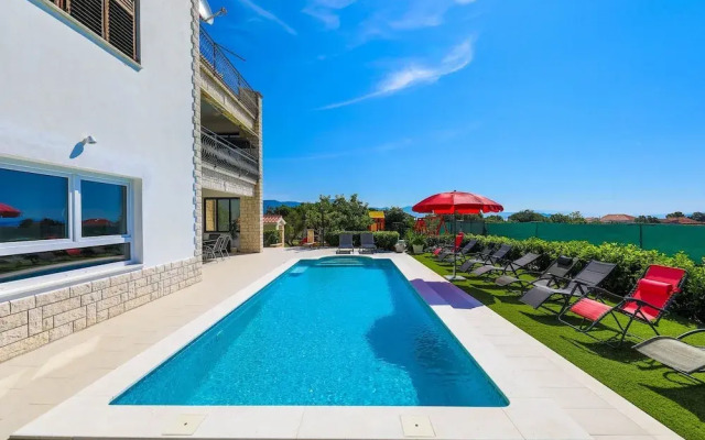 Scenic Elegant Trogir Villa With Pool