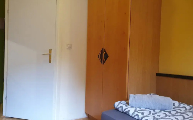 Affordable Central Rooms Near U3