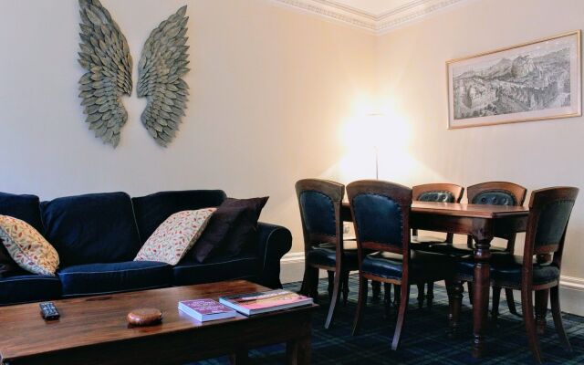 3 Bedroom Apartment On The Royal Mile