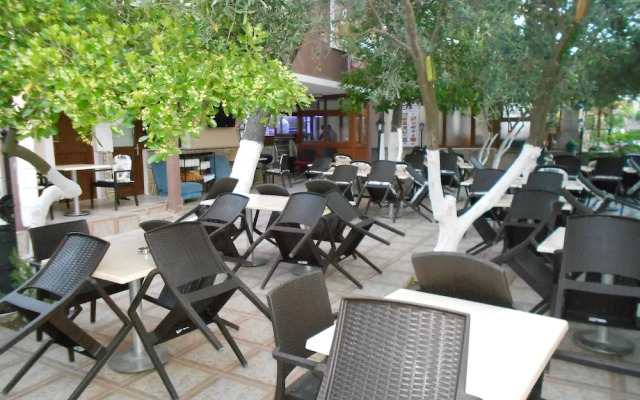Ceyf Motel