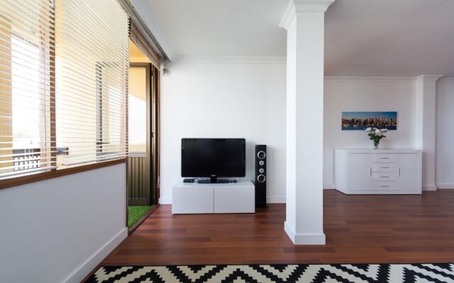 Stunning Double Bedroom Apartment