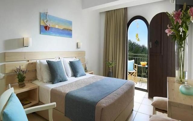 Coriva Beach Hotel & Bungalows