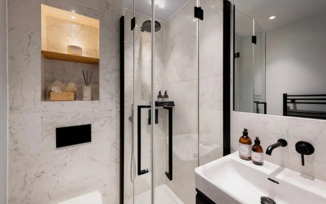 St Catherine s Hospital - Superior Apartment