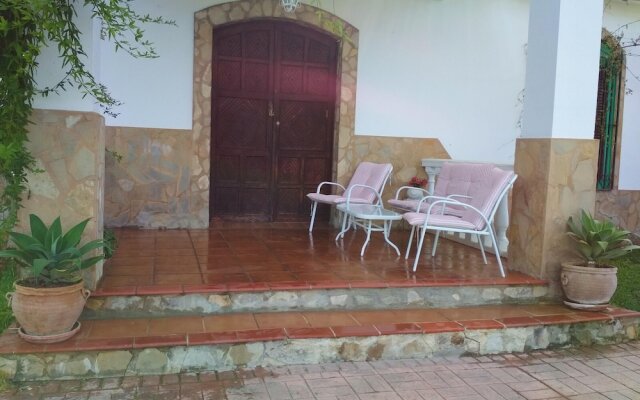 Villa With 4 Bedrooms in Prado del Rey, With Private Pool, Enclosed Garden and Wifi