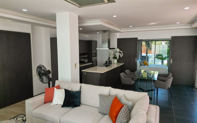 Legend most Luxurious 6Bedroom Seaview