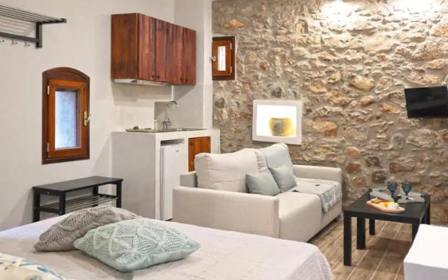 Pyrgos Houses and Restaurant