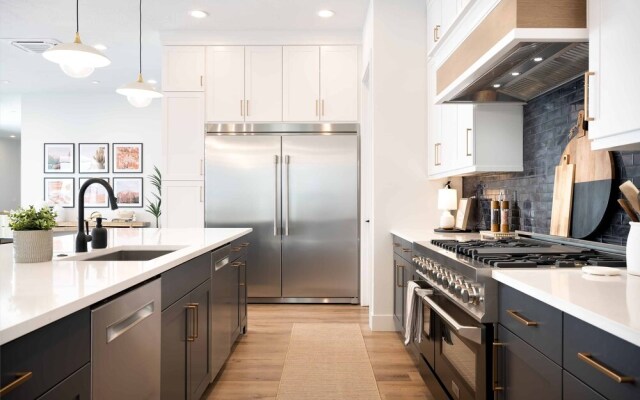 Desert Mirage 5 Bedroom Home