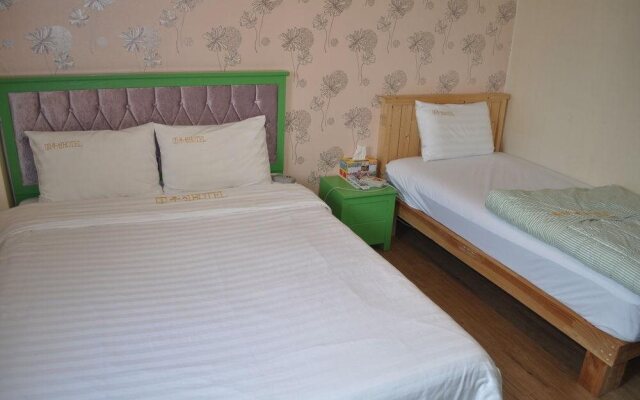 Goodstay Jeonju Wooshin Hotel