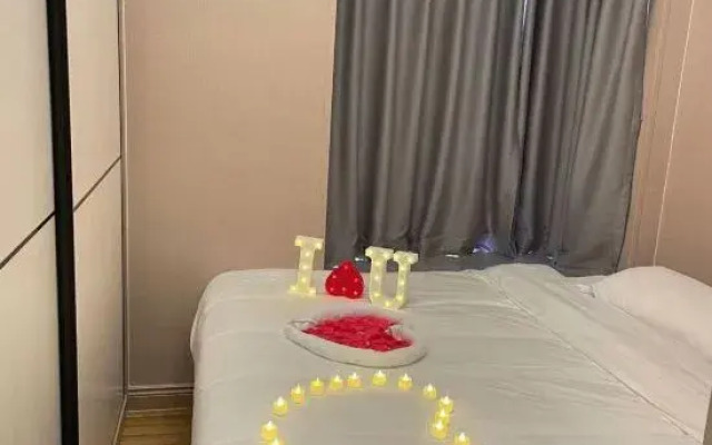 Apple Cinema Apartment (Maoming Dianbai District Government Store )