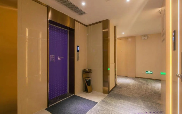 Lavande Hotels Wuhan Guanggu Yangjiawan Metro Station