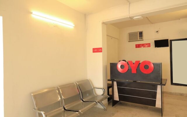 Oyo Flagship 35716 Classic