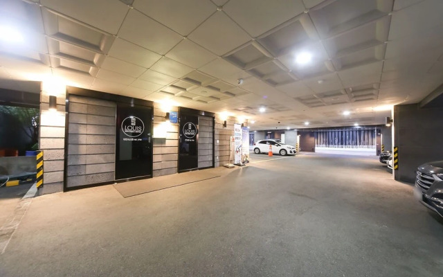 Changwon Jinhae Lewis Hotel
