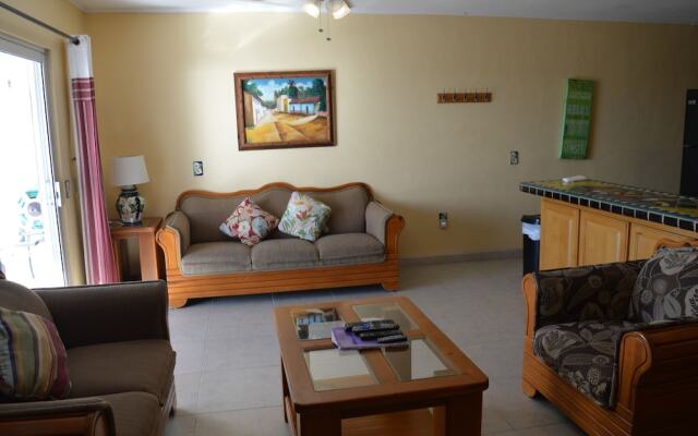 Casa de Juega - 3 Br townhouse by RedAwning