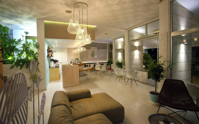 Costantiana Beach Hotel Apartments