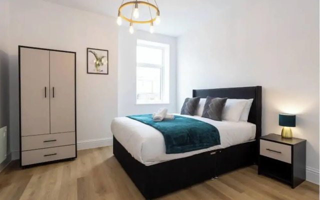 Flat 1 15 Longley Road