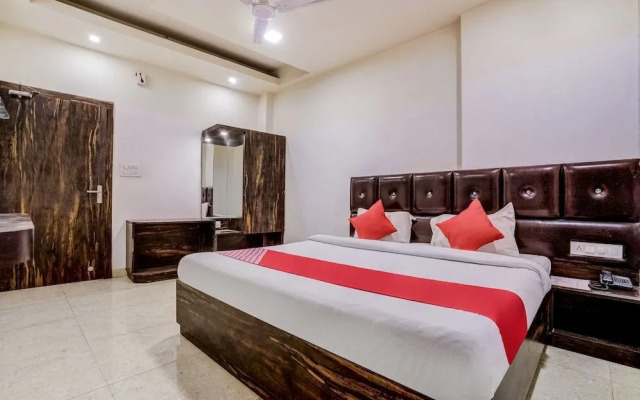 Travellers Inn by OYO Rooms