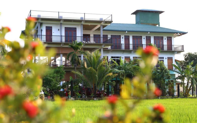Serene Park Hotel