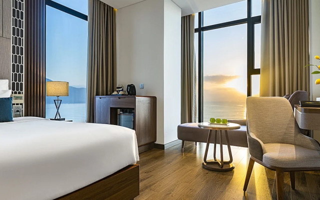 Peninsula Hotel Danang