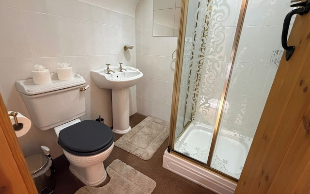 Farmhouse-sleeps 5-near Alton Towers/peak Dist