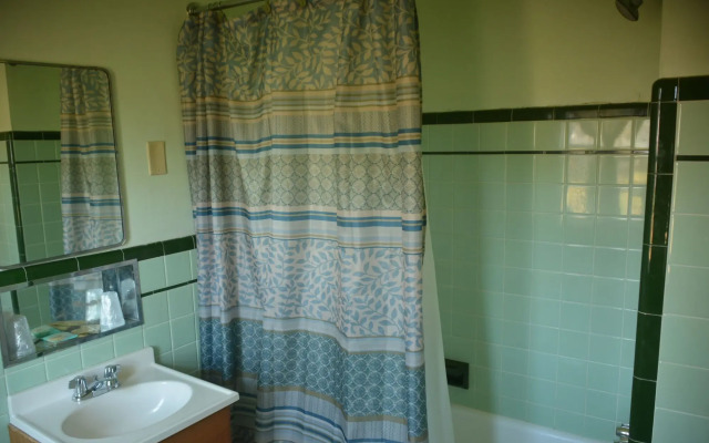 Potomac River Motel