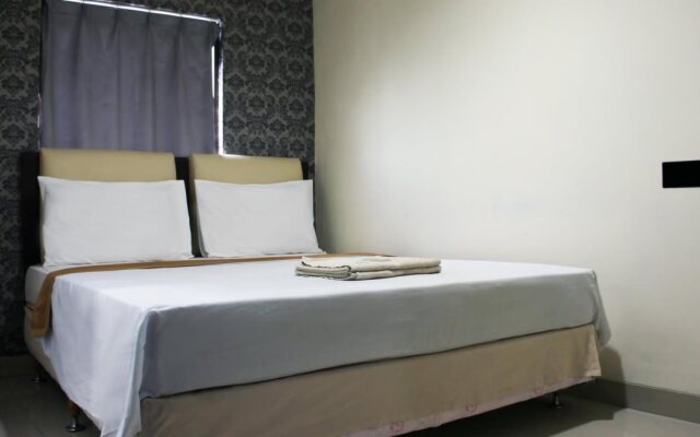 Aranis Hotel