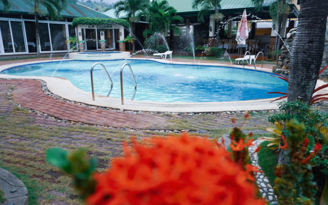 La Solana Suites & Resort