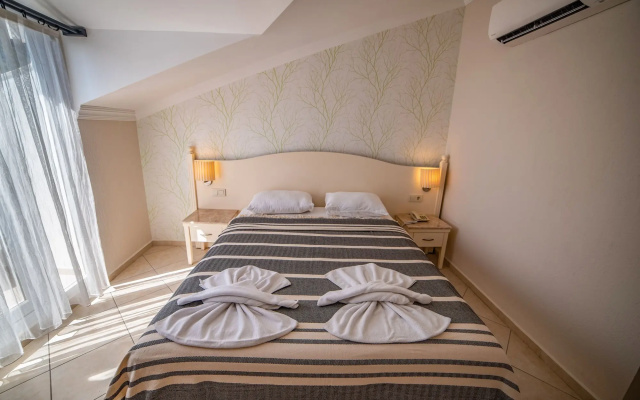 Blue Star Hotel