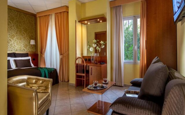 In Roma Vale & Hillary Colosseo