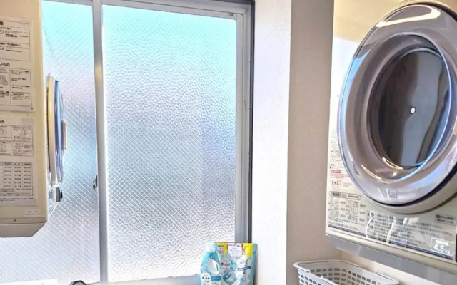 Business Hotel White