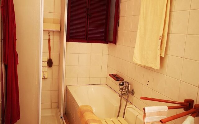 Tasteful Holiday Home in Comiso With Garden