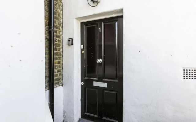 Spacious Clapham Junction Apartment