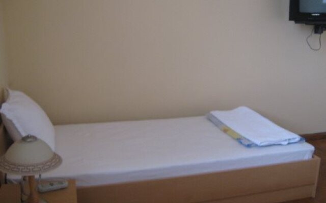 Ivani Hostel and B&B