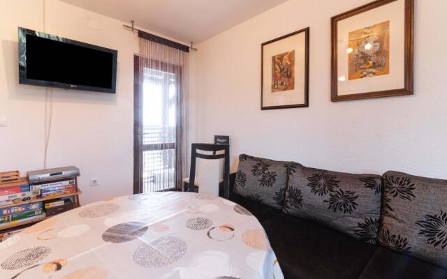 Tiho - 10M From The Beach - A2 1. Kat(4)