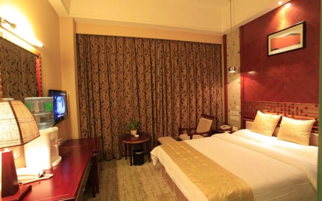 Golden Spring Hotel