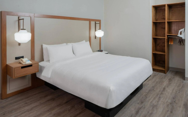 Monte Carlo Inn Vaughan Suites