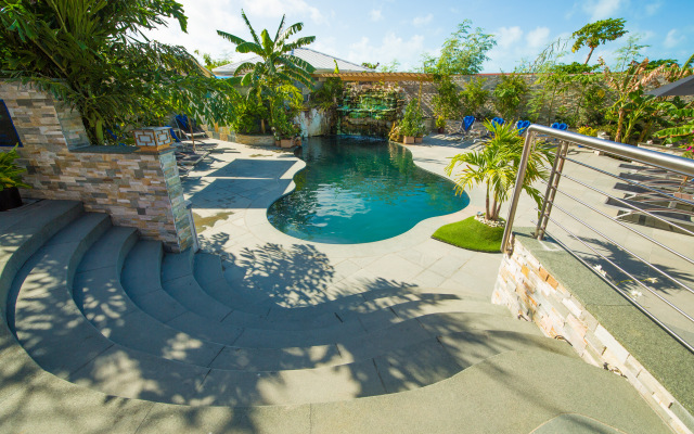Kokomo Botanical Resort