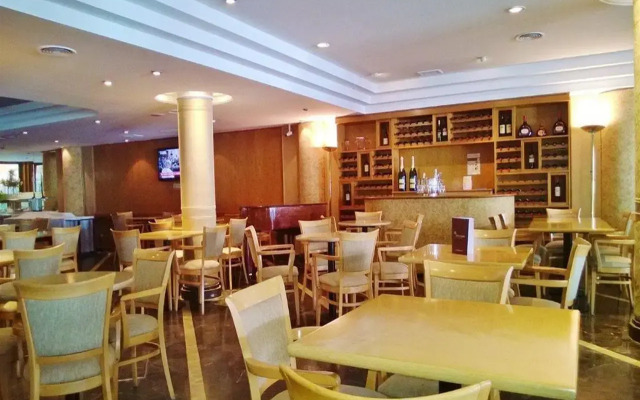 Hotel Solans Riviera