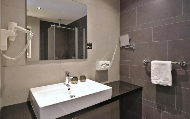 XO Hotels Park West