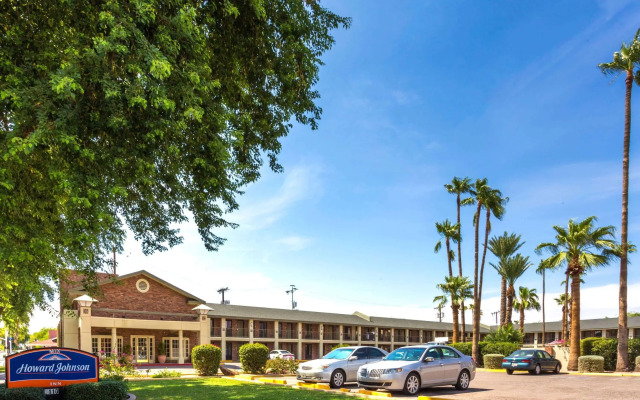 Howard Johnson by Wyndham Scottsdale Old Town
