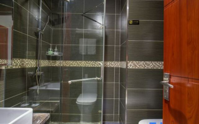 Yating Boutique Hotel (Chongqing Xinpaifang Fortune Center Branch)