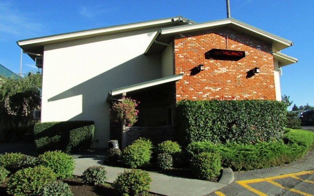 Portlander Inn and Marketplace