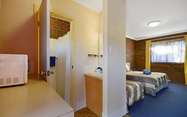 Major Mitchell Motel