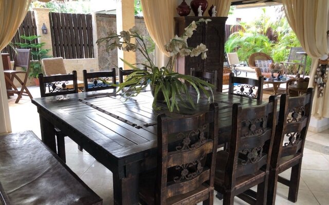 Villa Habibi Coson